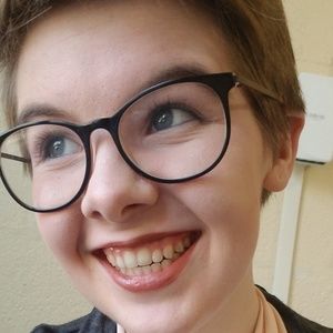 Meet your Posher, Olivia